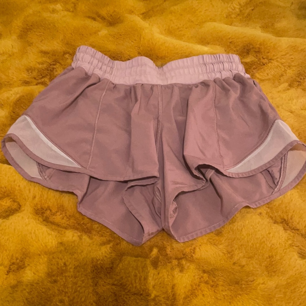 Mauve/ pink lululemon hotty hot shorts